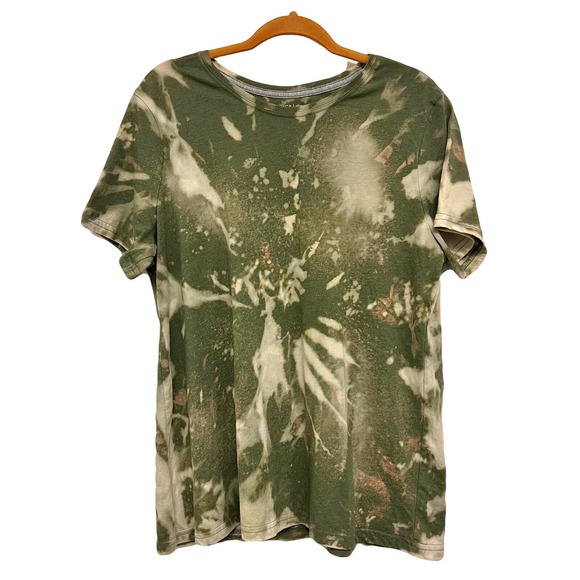 Green distressed tie dye loose fitting t-shirt - Picture 4 of 6